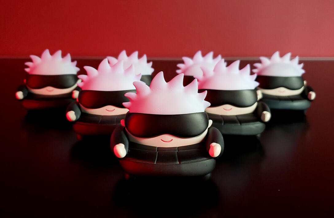 Height: 2in/5.08cm (Nonscale) Sculpted in Blender, printed on the Elegoo Mars 3. Painted with Harder&Steenbeck Ultra airbrush. Materials: ABS-like resin, lacquer+enamel paints